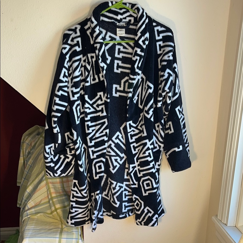 Victoria Secret PINK Black and White Robe‎ with Bold Lettering XS